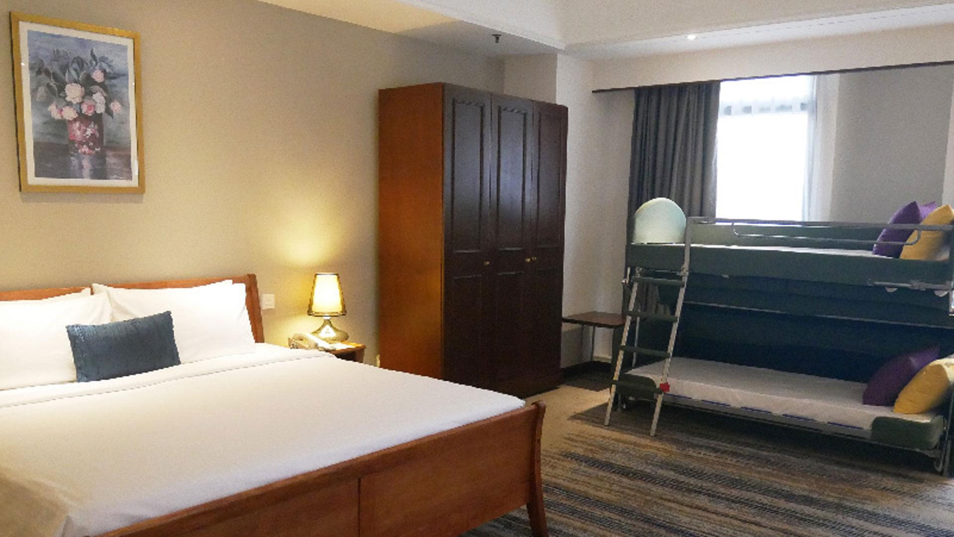 Berjaya Times Square Hotel, Kuala Lumpur Extérieur photo Family Suite