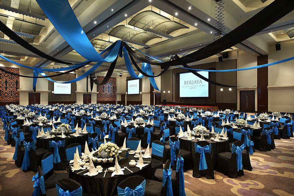 Berjaya Times Square Hotel, Kuala Lumpur Extérieur photo The ballroom of the Berjaya Times Square Hotel